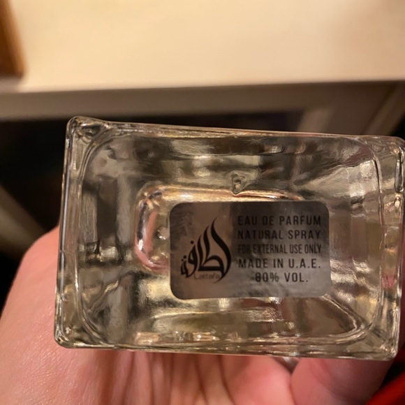 Lattafa Ana Abiyedh Eau de Parfum - Picture 9 of 11